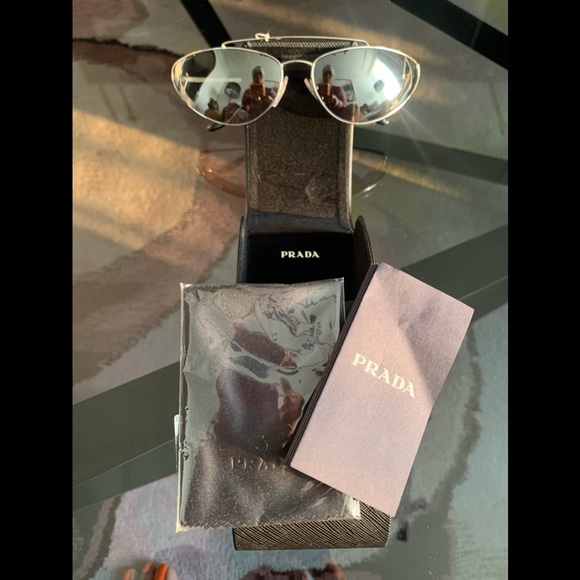 NWOT Authentic Prada sunglasses! ? please see last pic for lense scratch) main image 8